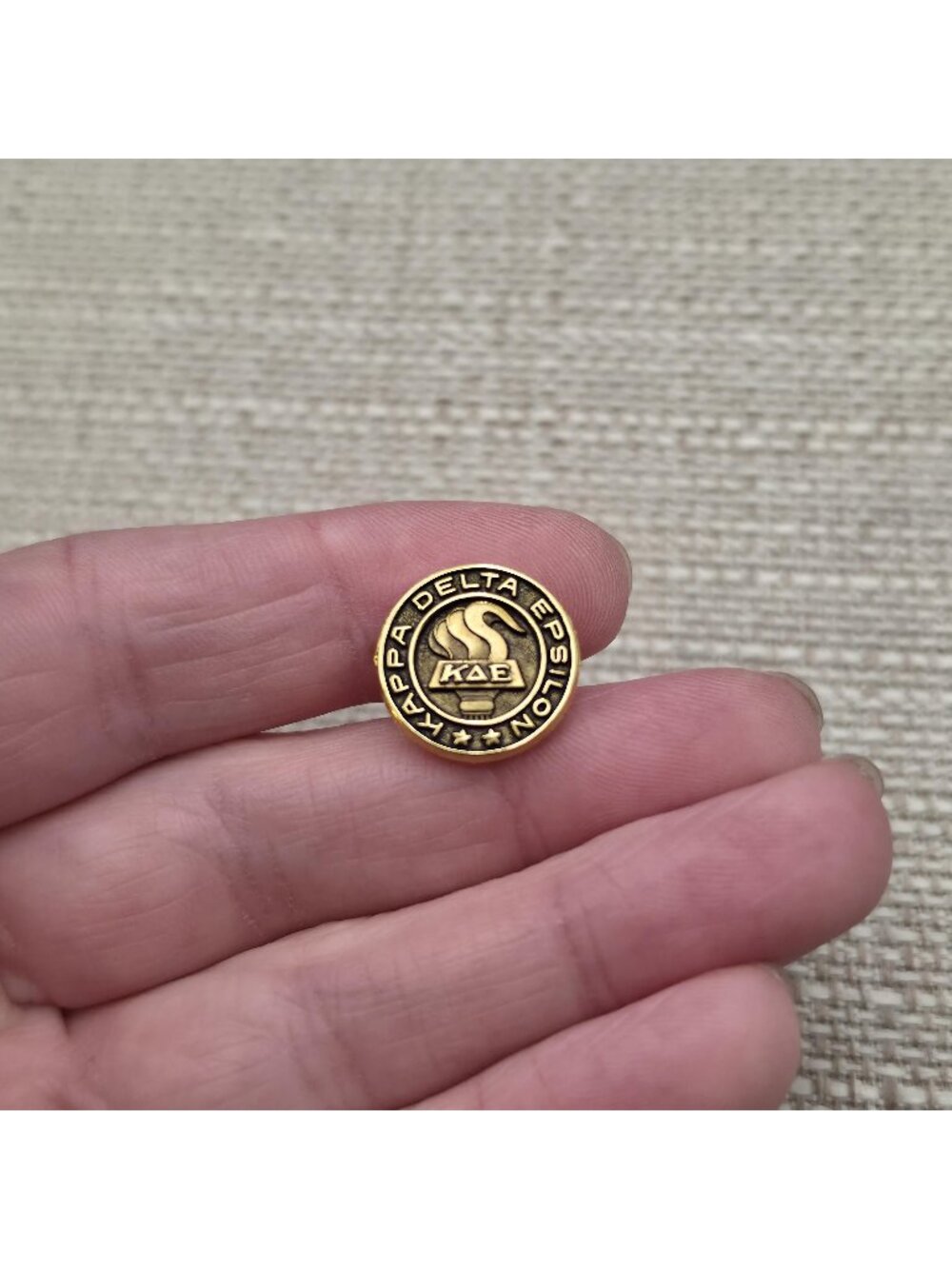 Kappa Delta Epsilon Fraternity Pin Vintage KDE Sorority Honor Society Badge A919